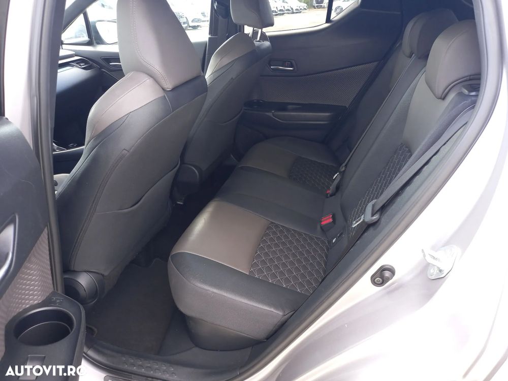 Toyota C-HR - 14