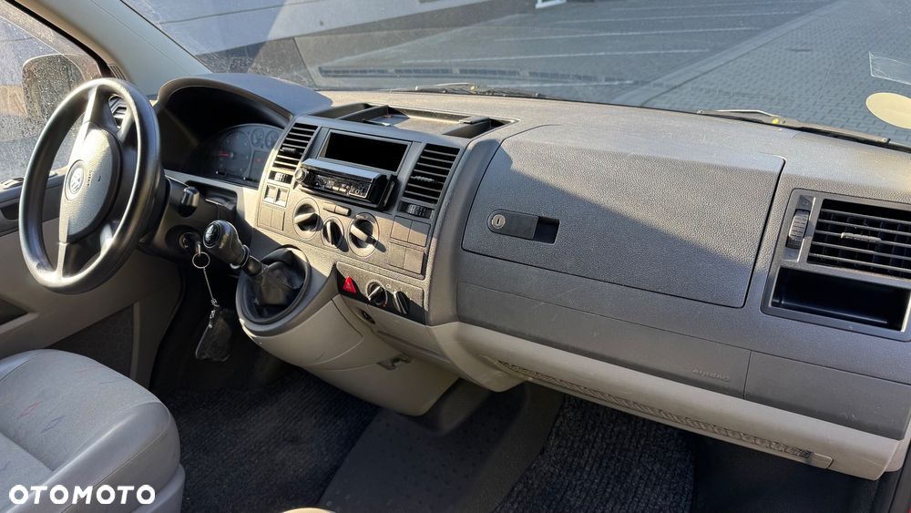 Volkswagen Transporter Caravelle Kurz (7.Si.) - 11