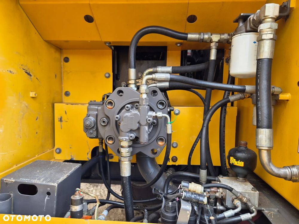 Volvo EC210Blc - 13