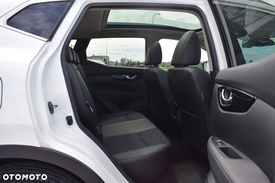 Nissan Qashqai 1.6 DIG-T Tekna+ - 11