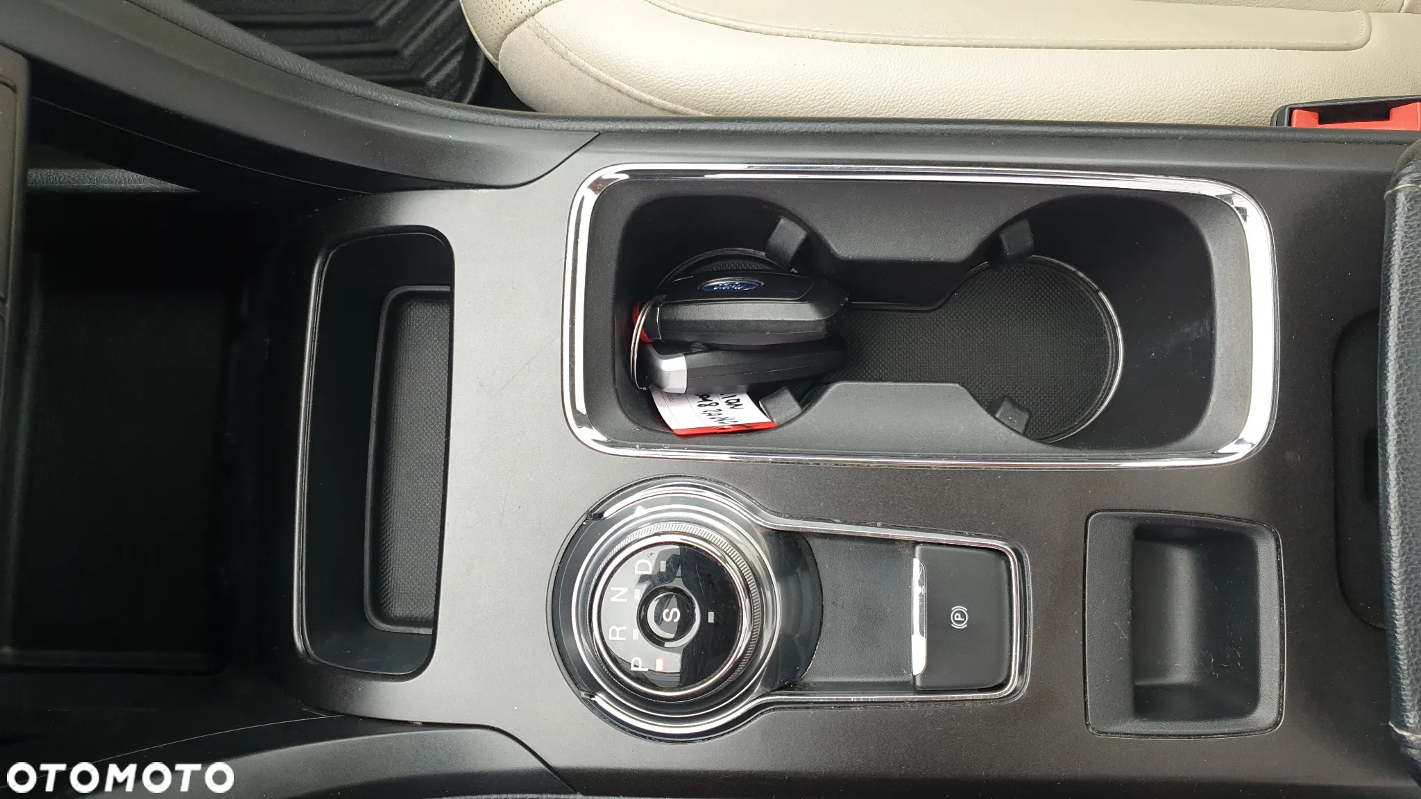Ford Fusion 2.0 EcoBoost Titanium - 28
