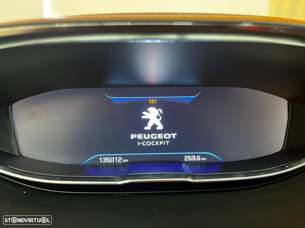 Peugeot 5008 1.2 PureTech Allure EAT8 - 23