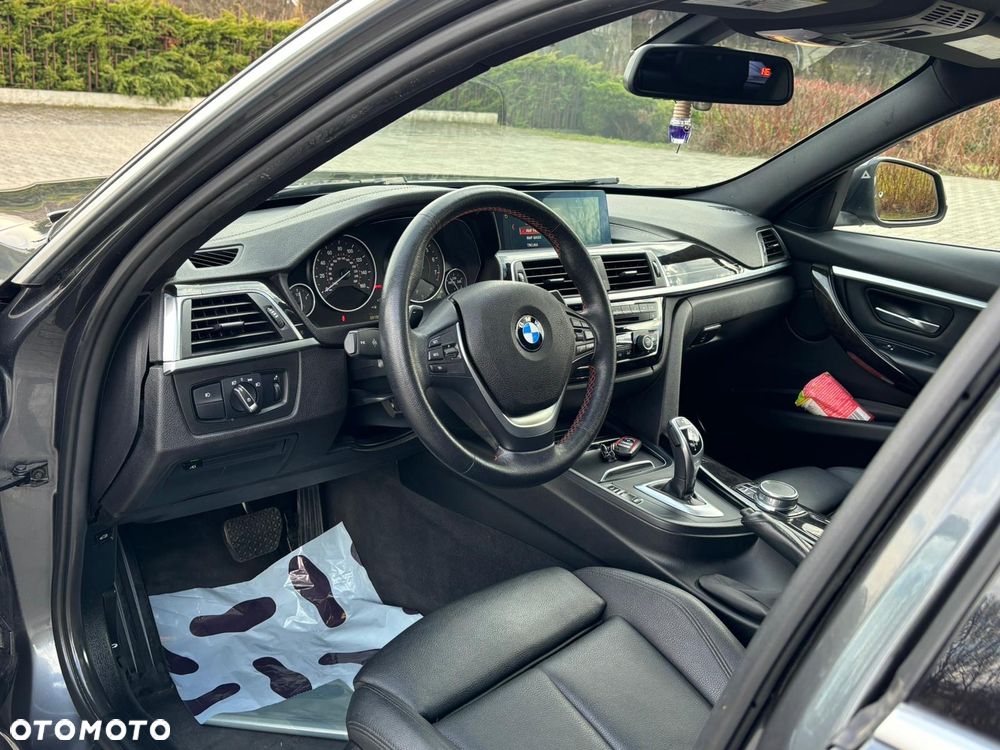 BMW Seria 3 330i GPF xDrive Sport Line Sport - 30