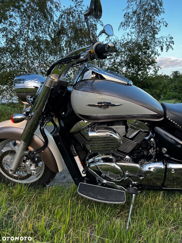 Suzuki Intruder - 15