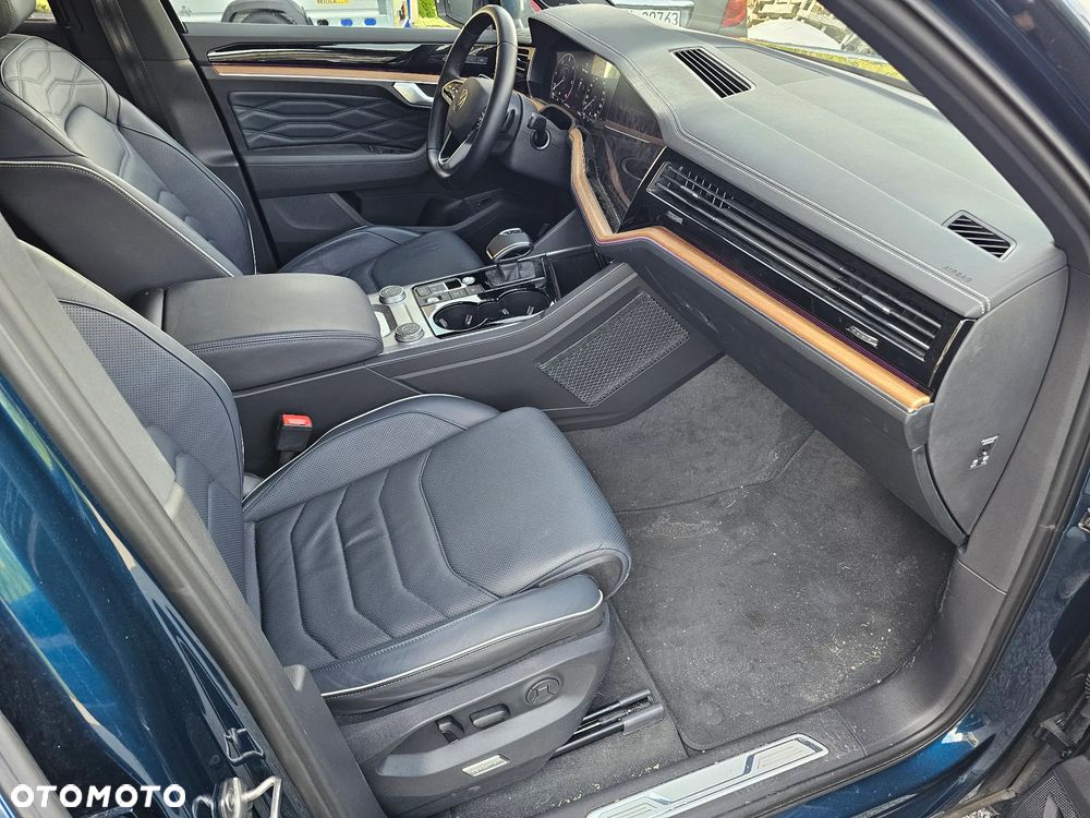 Volkswagen Touareg - 18