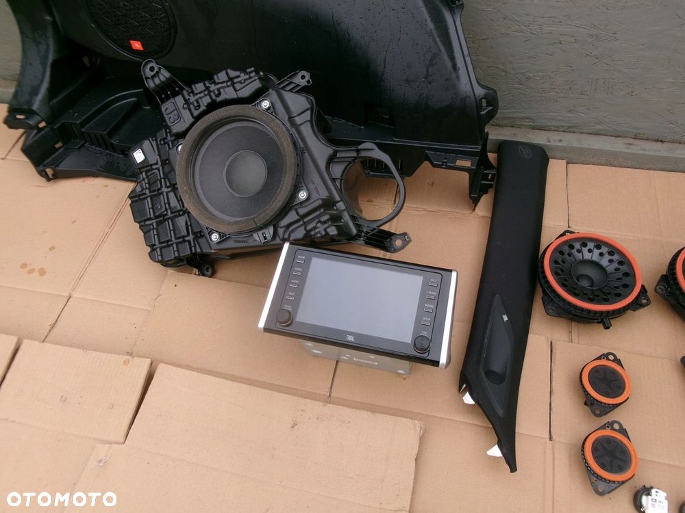 Toyota Rav4 V generacji Zestaw JBL Wzmacniacz Radio Głośniki - 2