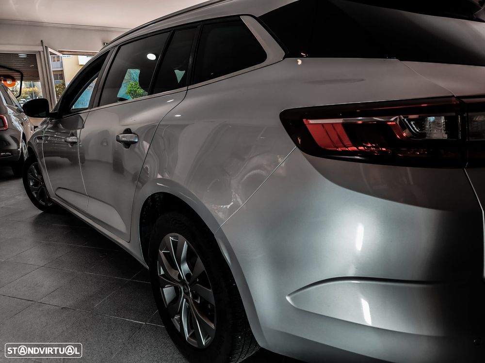 Renault Mégane Sport Tourer 1.5 Blue dCi Limited - 4