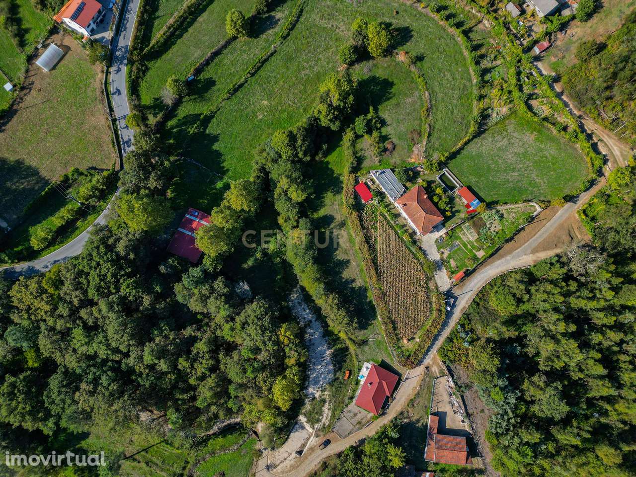 Casa Térrea na zona do Gerês / Braga – 10.000 m² de terreno Plano - Grande imagem: 2/38