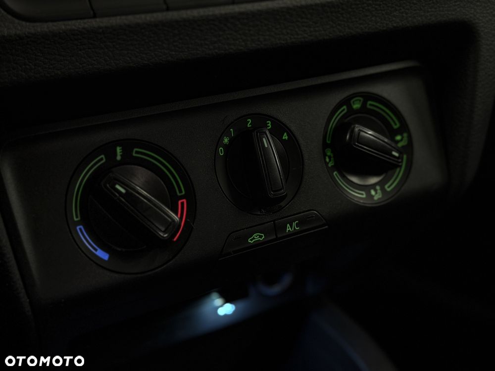 Skoda Fabia 1.0 Ambition - 17