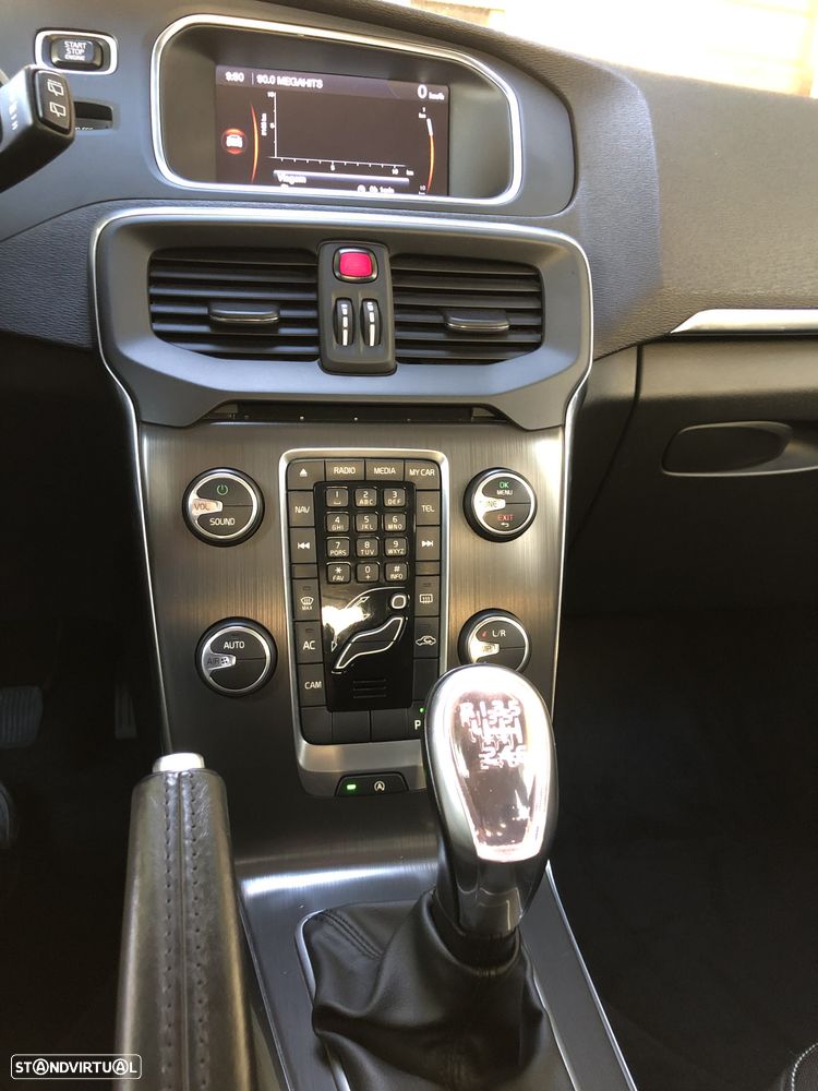 Volvo V40 1.6 D2 Momentum - 9
