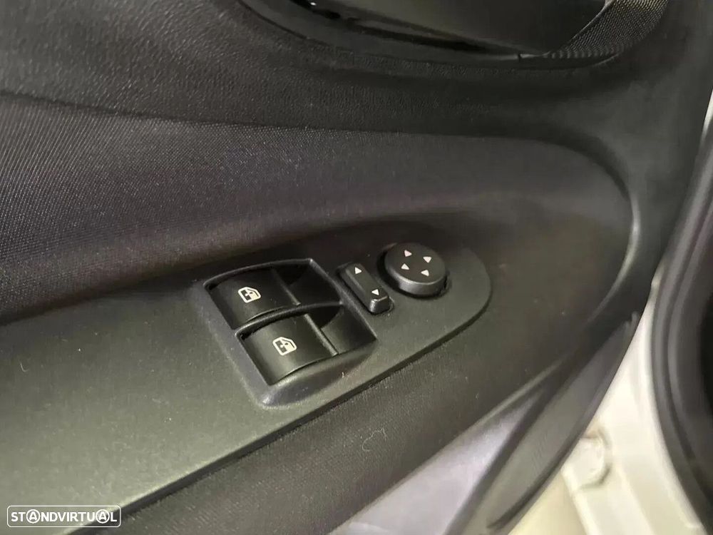 Fiat Punto 1.2 Lounge S&S - 30