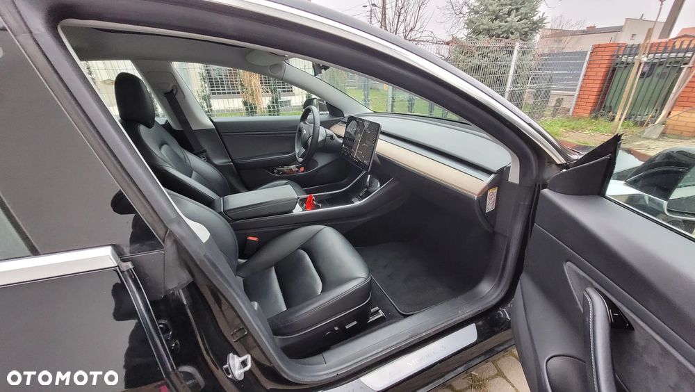 Tesla Model 3 - 15