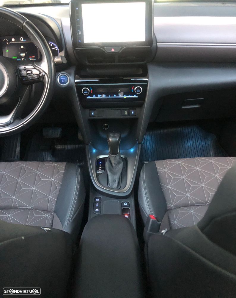 Toyota Yaris Cross 1.5 HDF Square Collection - 30