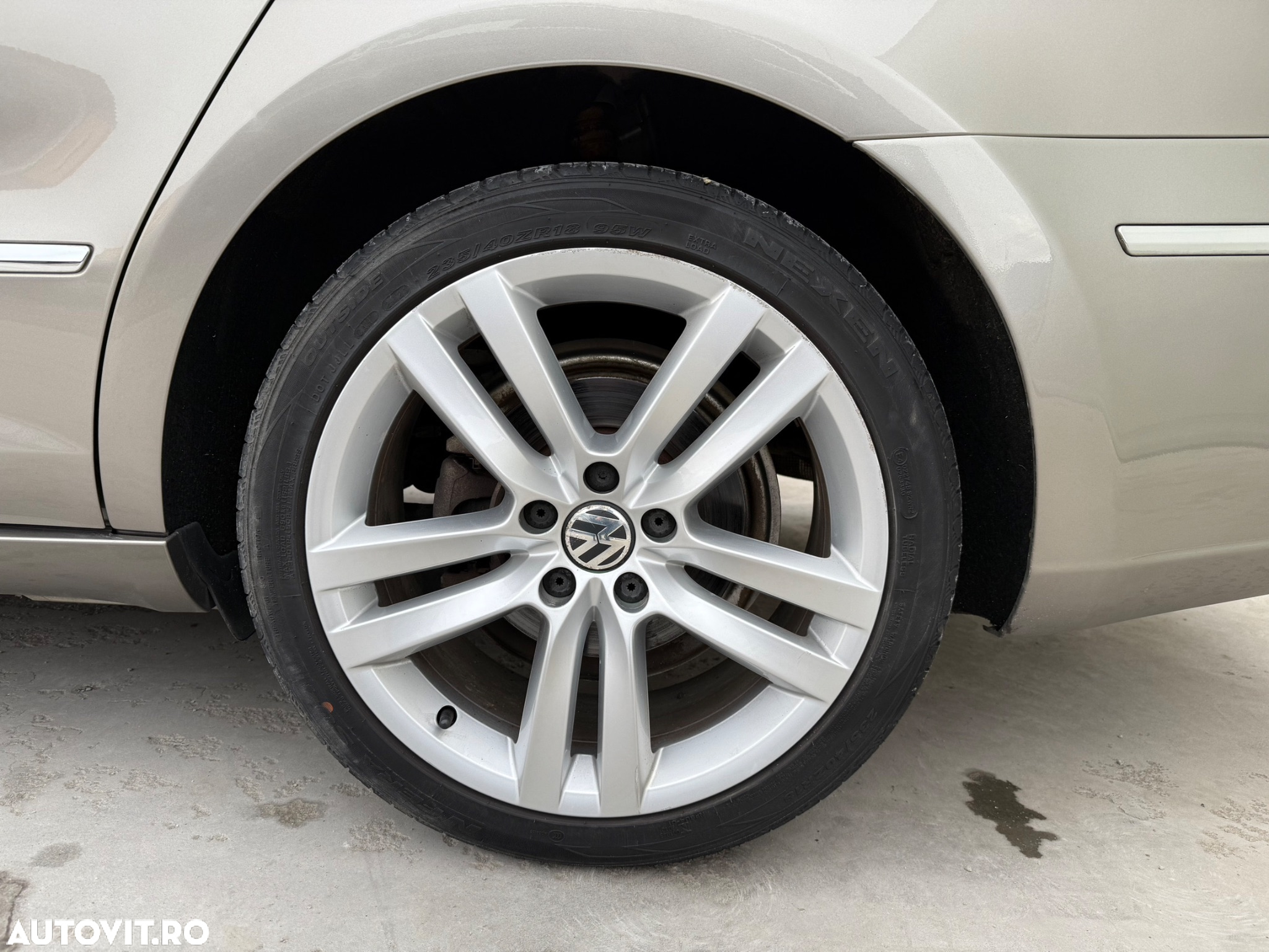 Volkswagen Passat CC 2.0 TDI DSG Exclusive - 37
