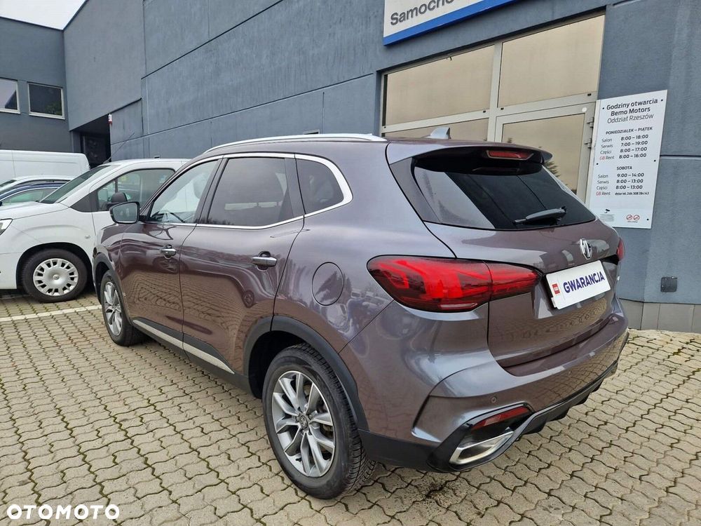 MG HS 1.5 T-GDI Excite DCT - 6