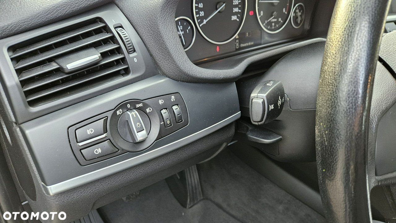 BMW X3 xDrive20d - 27