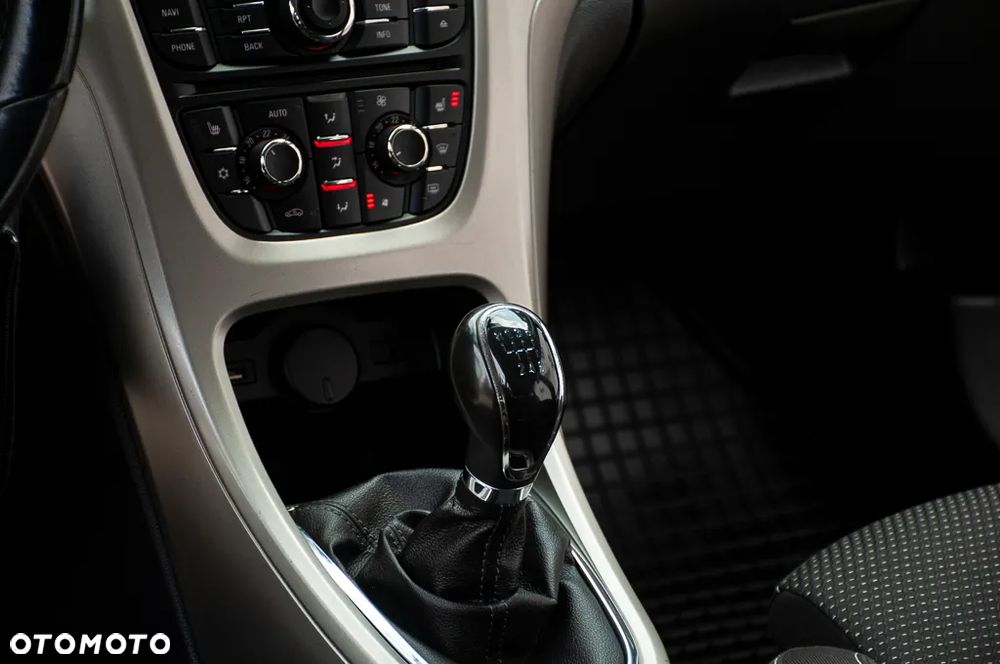 Opel Astra 1.4 Turbo Edition - 33