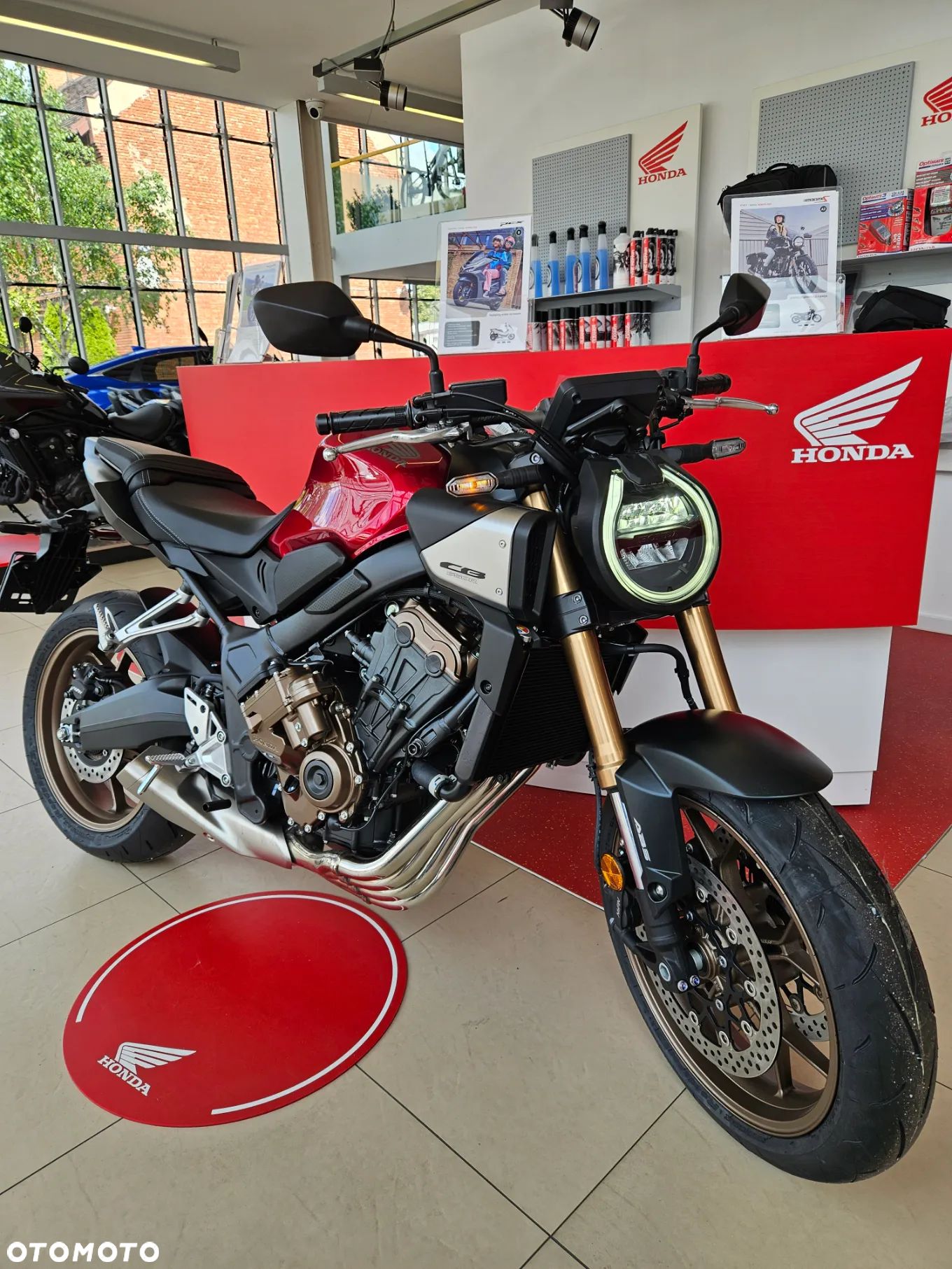 Honda CB - 1