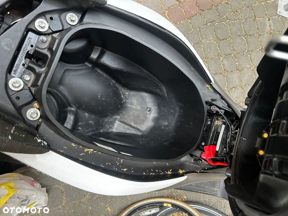 Yamaha NMAX - 9