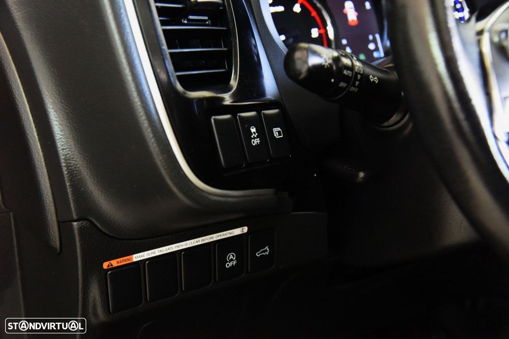 Mitsubishi Outlander 2.2 DI-D Intense - 13