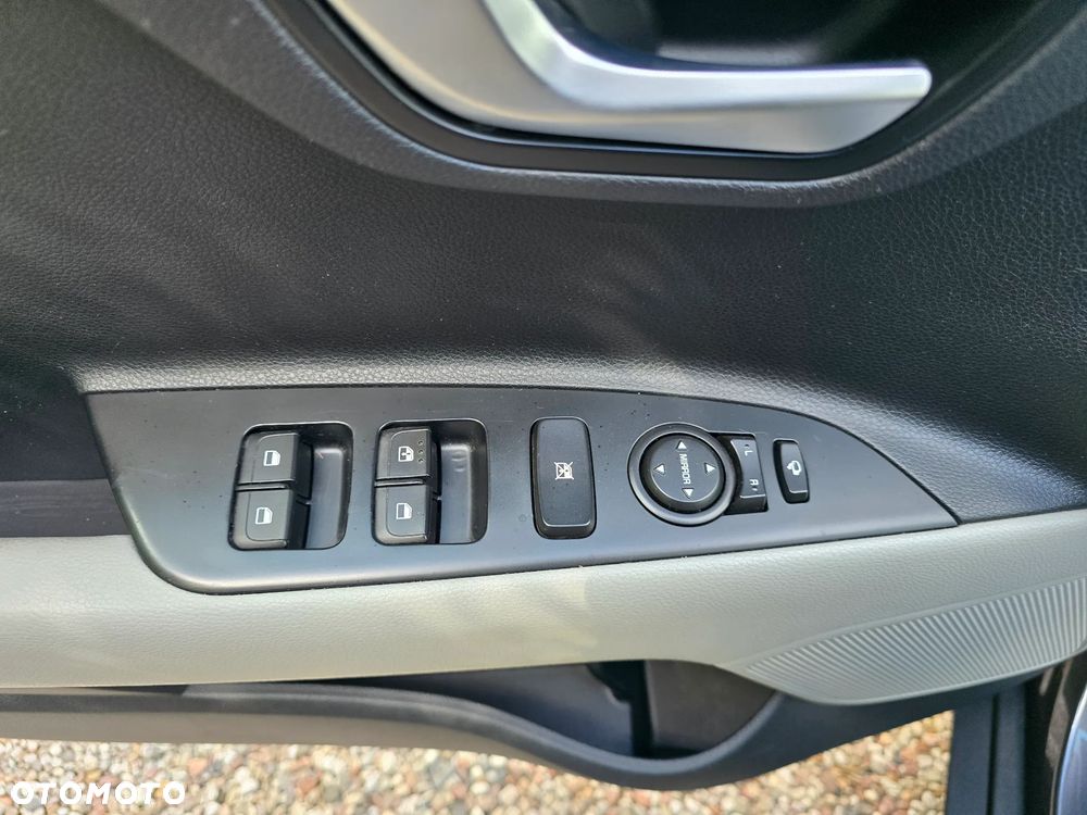 Kia Stonic 1.0 T-GDI 120 Spirit - 34