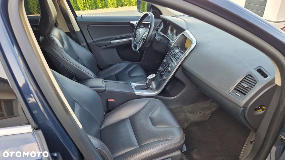 Volvo XC 60 D4 Geartronic Momentum - 8