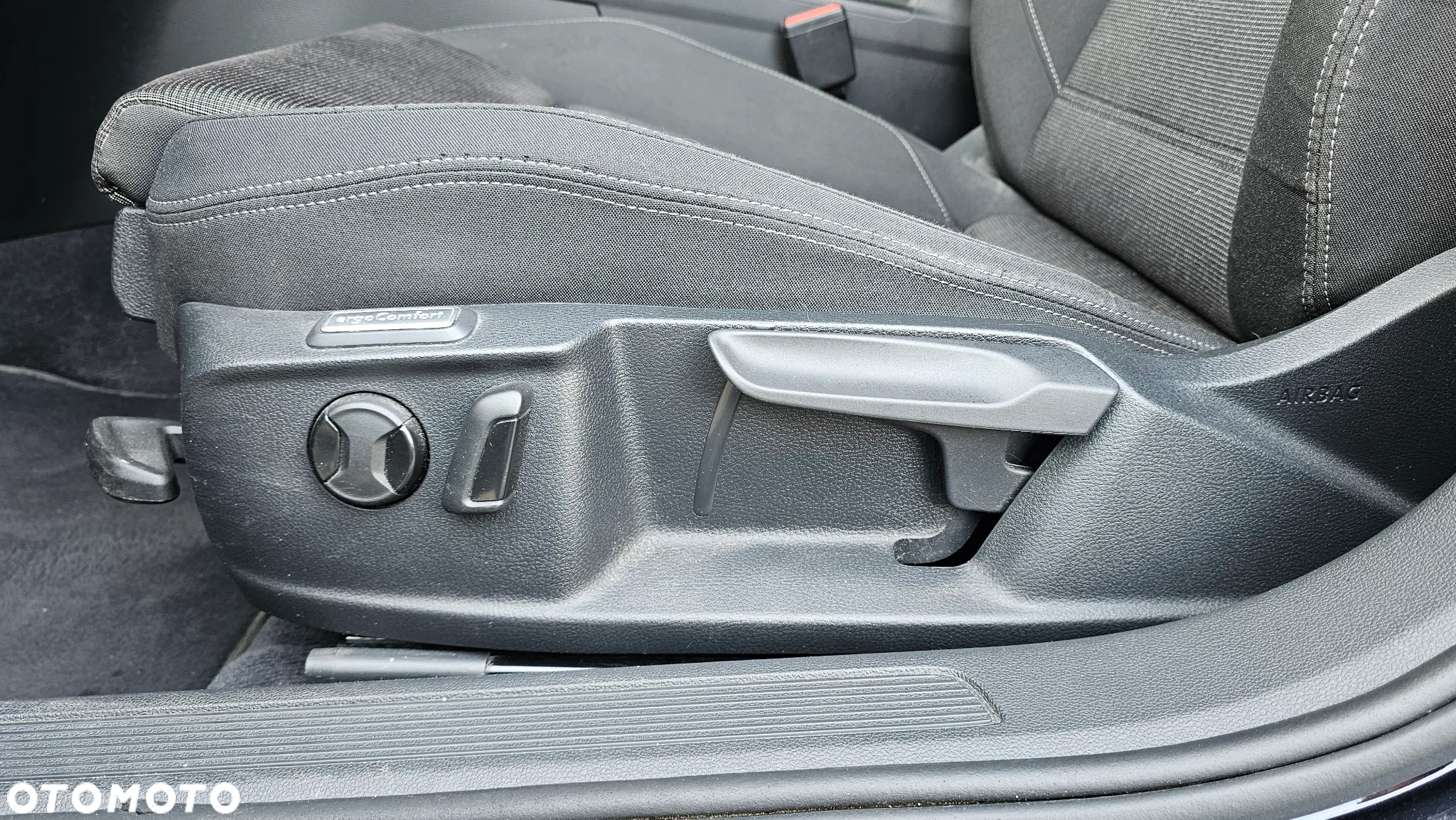 Volkswagen Passat 1.8 TSI BMT Comfortline DSG - 12