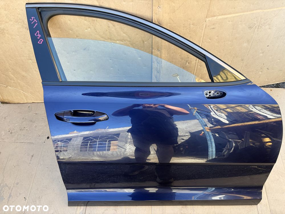 Drzwi prawe przód Kia Stinger 17+ kolor.D9B kompletne z szybą