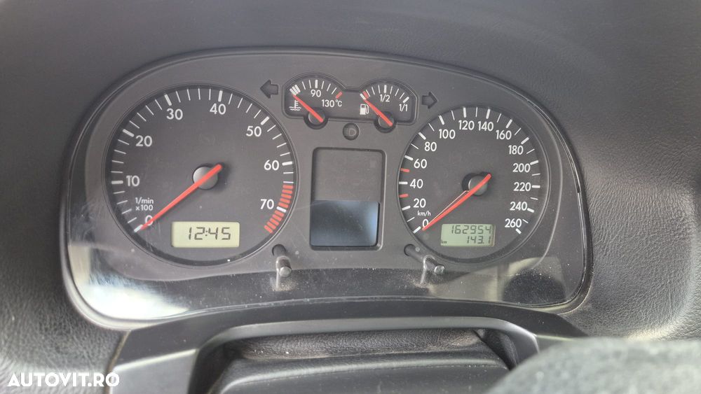 Volkswagen Golf - 14