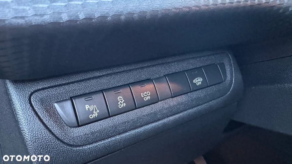 Peugeot 208 1.2 PureTech Allure S&S - 11