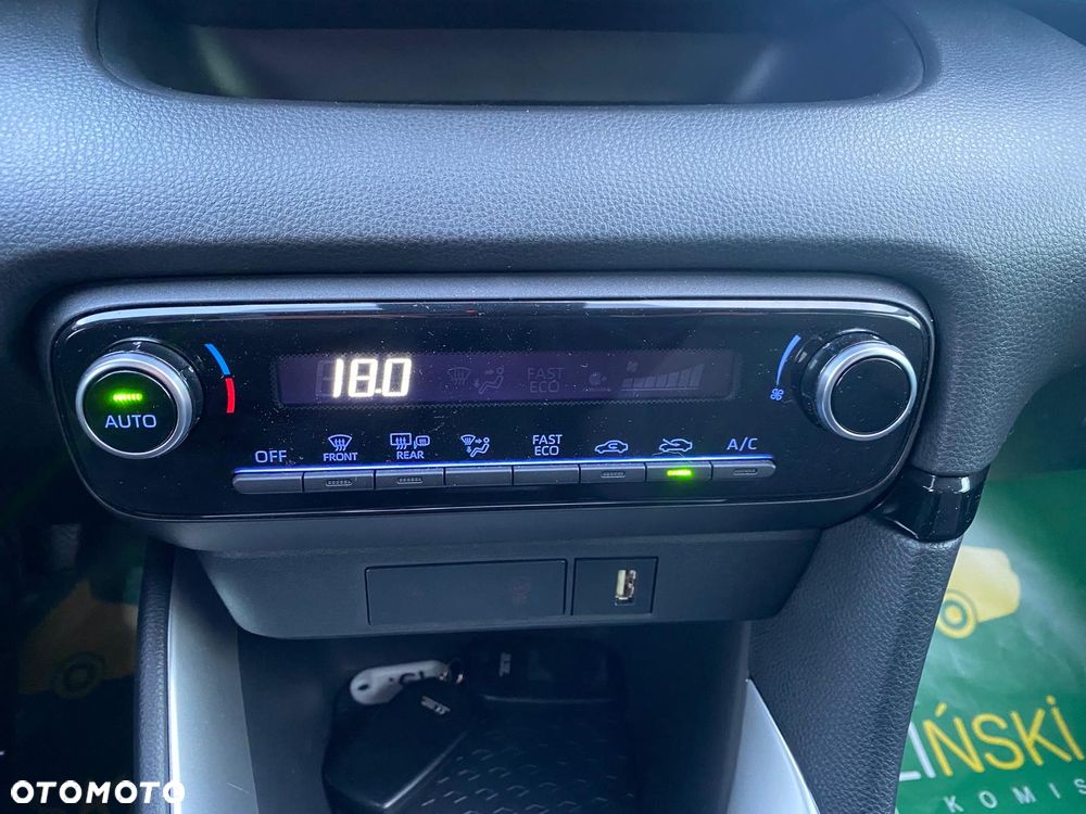 Toyota Yaris 116 1.5 VVT-i Comfort - 17