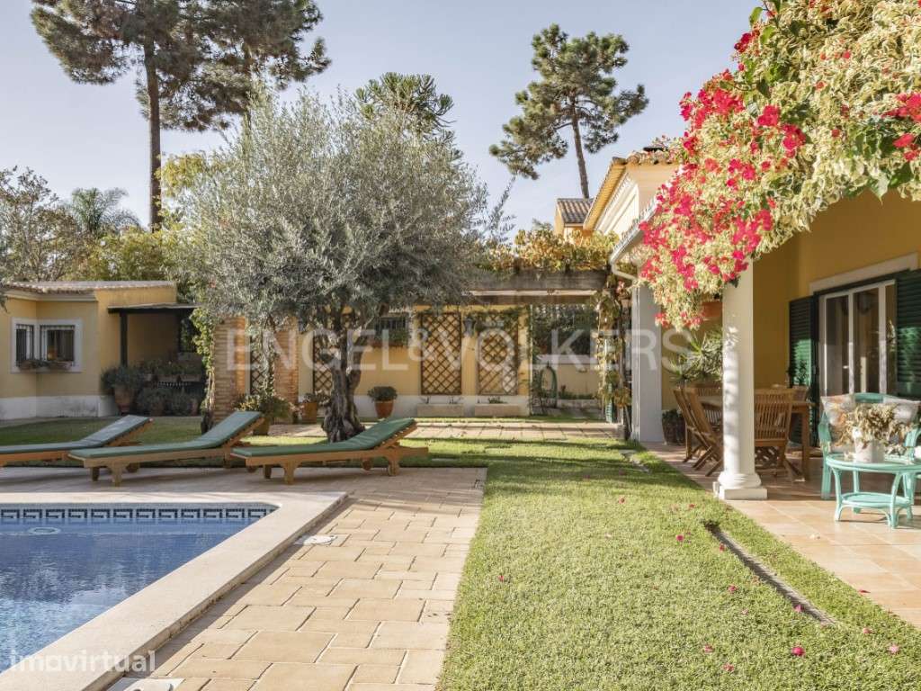 Encantadora moradia T5+1 com piscina e jardim privativo - Grande imagem: 5/48