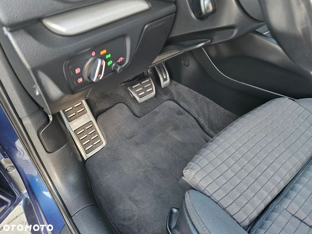 Audi A3 3-drzwiowe 1.8 TFSI Ambiente S tronic - 12