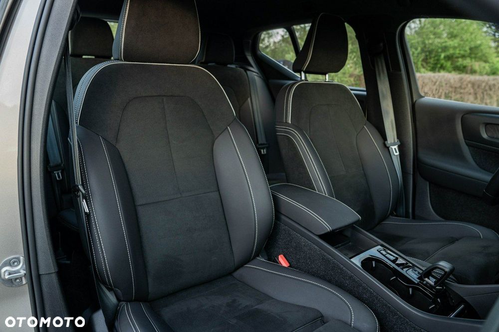 Volvo XC 40 T5 Plug-In Hybrid Plus Bright - 24