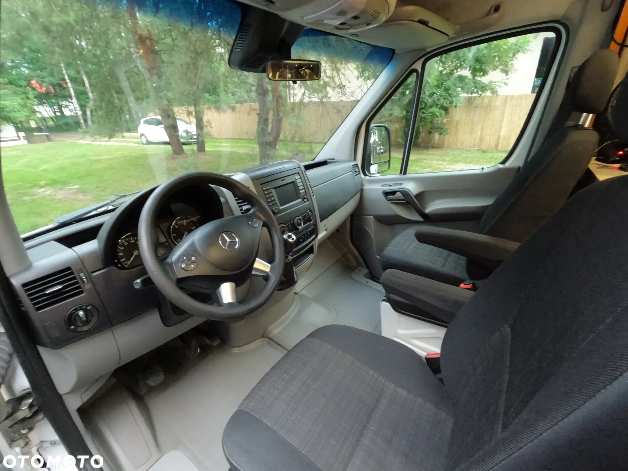 Mercedes-Benz Sprinter - 17