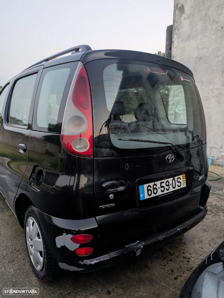 Toyota Yaris Verso 1.3 Luna - 23