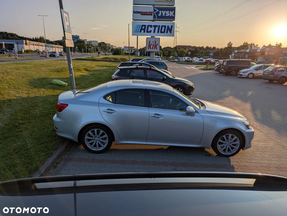 Lexus IS 220 D Prestige - 7