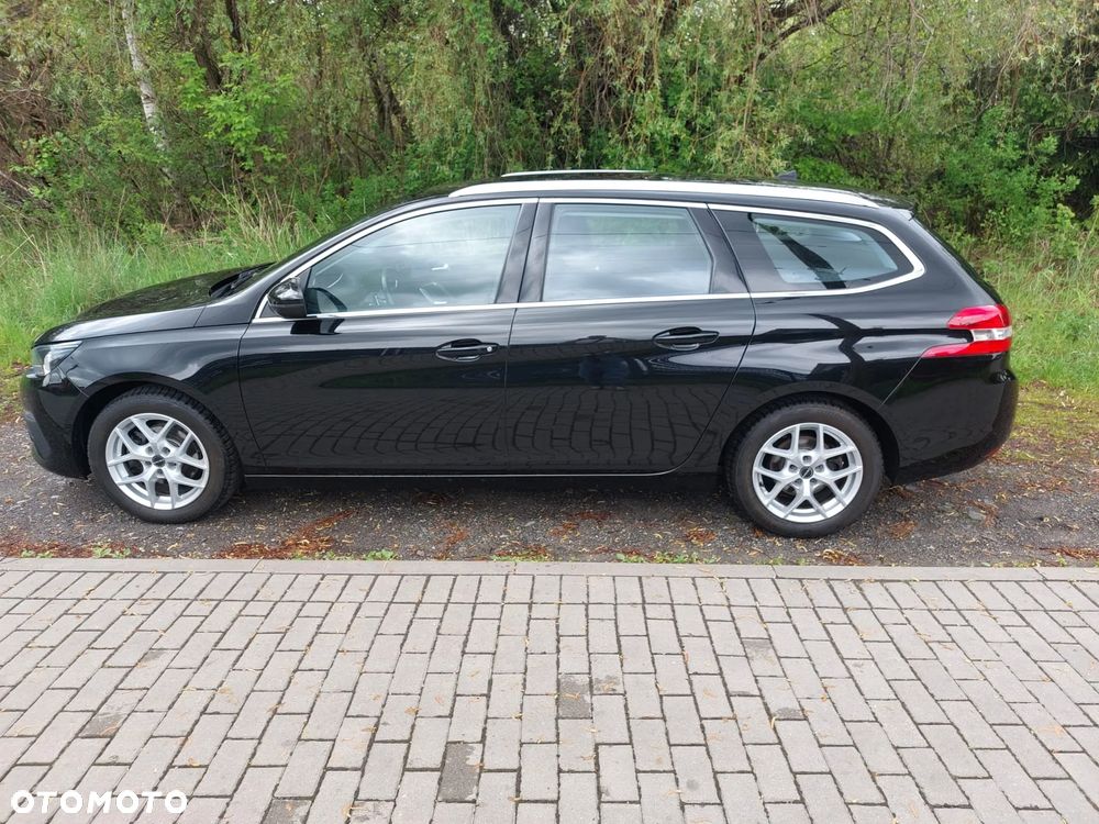 Peugeot 308 BlueHDi 130 EAT8 Black Edition - 6