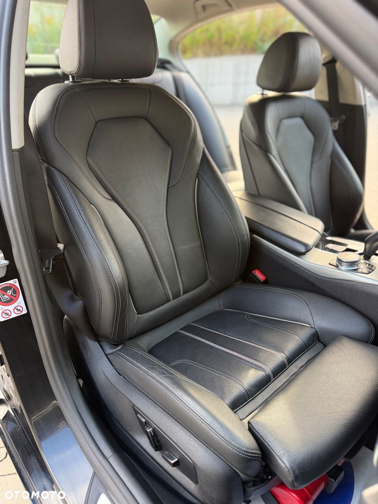 BMW Seria 5 520d xDrive Luxury Line sport - 10
