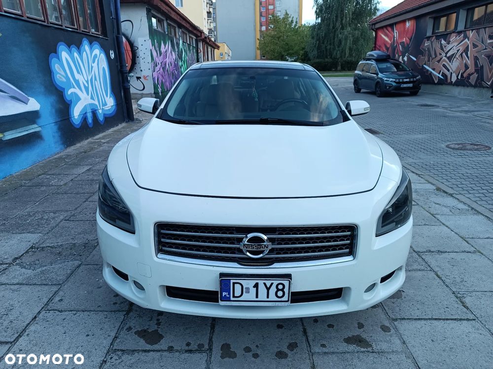 Nissan Maxima - 5