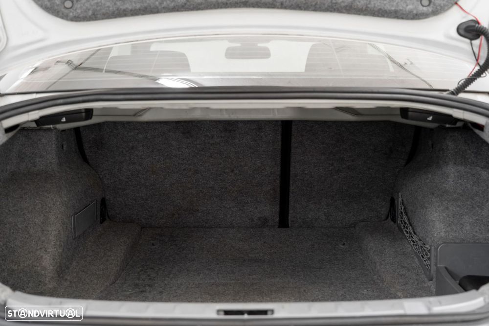 BMW 320 d Coupe Auto - 13