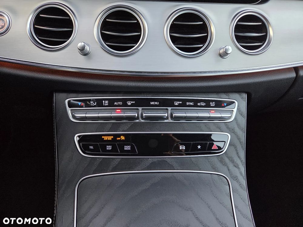 Mercedes-Benz Klasa E 220 d 9G-TRONIC AMG Line - 29