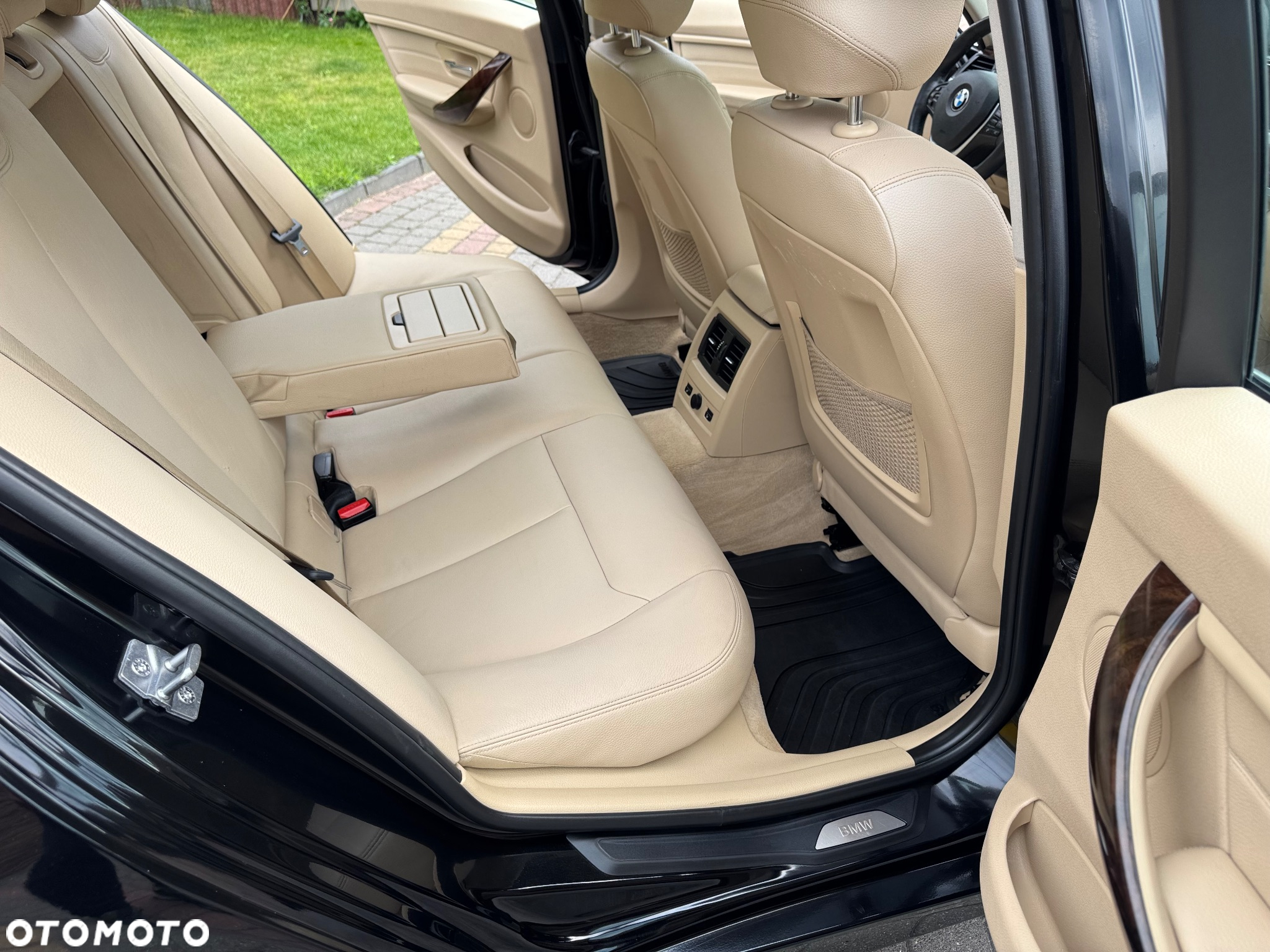 BMW Seria 3 328i Luxury Line - 13