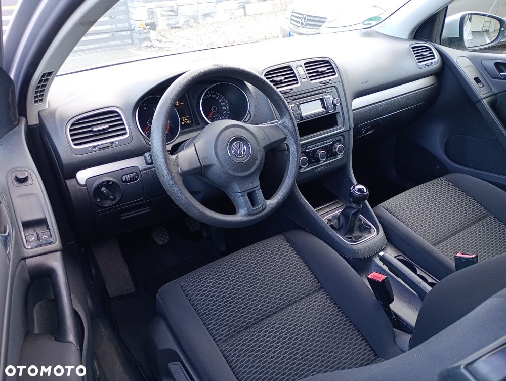 Volkswagen Golf - 8