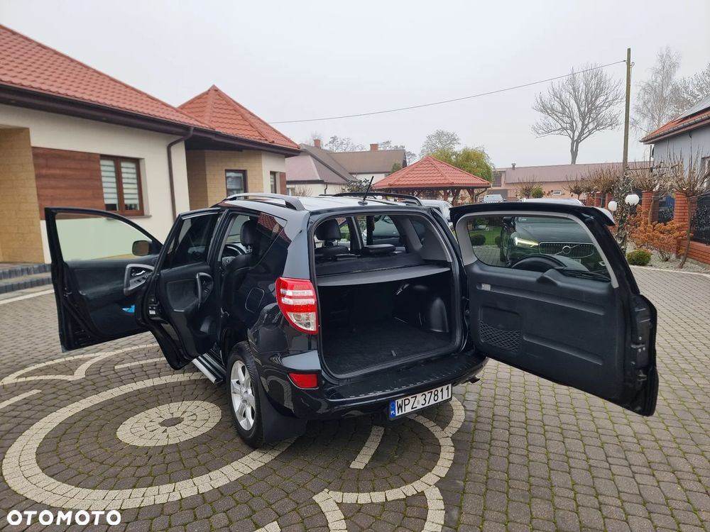 Toyota RAV4 2.2 D-4D Premium - 7