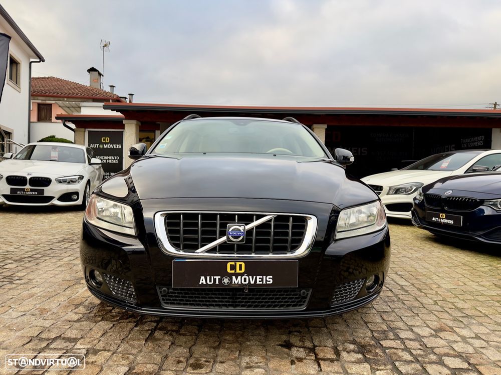 Volvo V70 2.4 D5 Momentum - 6