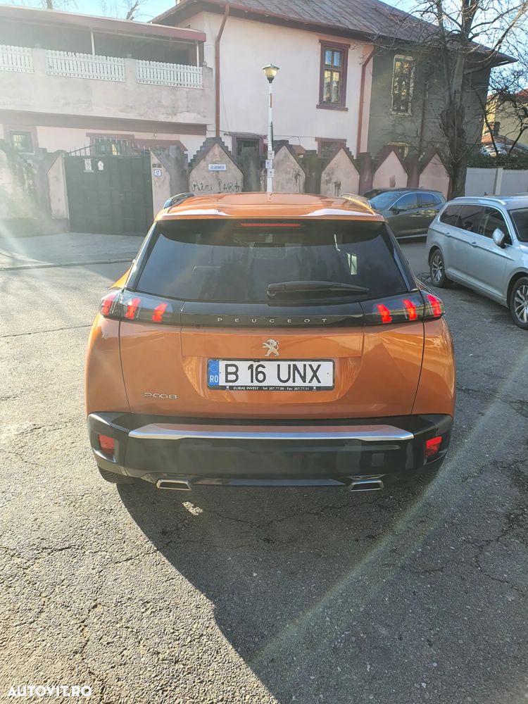 Peugeot 2008 1.2 L PureTech STT EAT8 Allure - 11