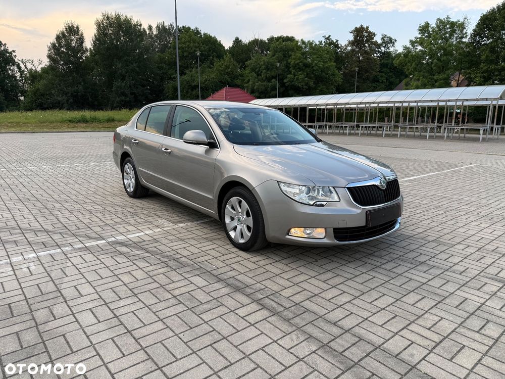 Skoda Superb 2.0 TDI DSG Elegance - 2