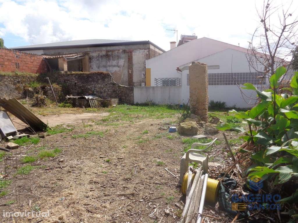 Terreno com ruínas, em A da Gorda. - Grande imagem: 3/4