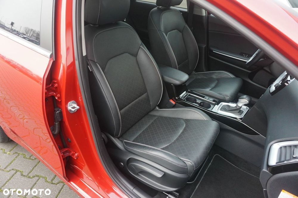 Kia Ceed 1.6 GDI PHEV L Business Line DCT - 26